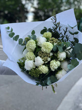 Charger l&#39;image dans la galerie, bouquet pivoines blanches tailleL
